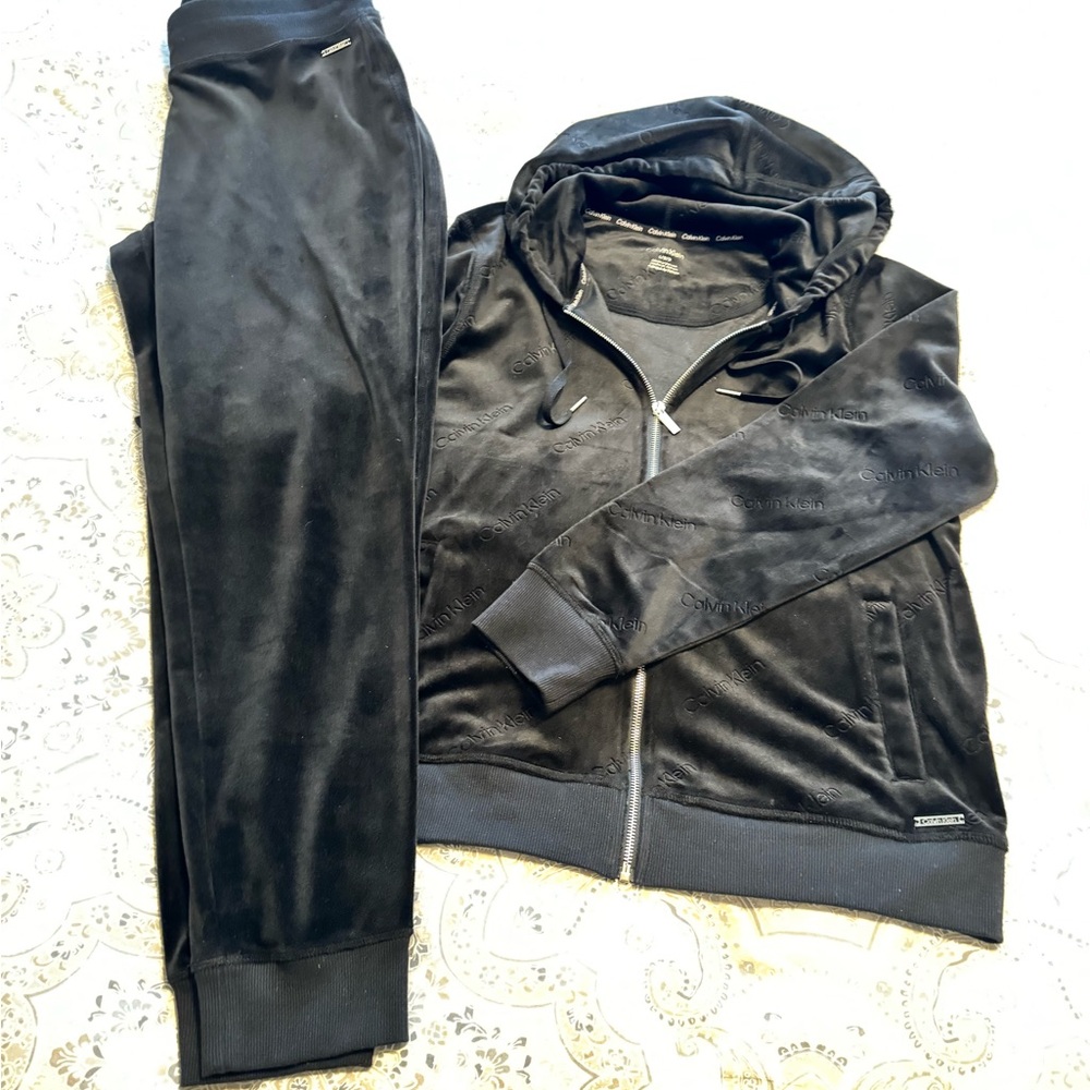 CALVIN KLEIN Black Velour Tracksuit Set. Perfect condition. - Picture 4 of 6